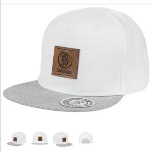 BinkyBro infant snapback